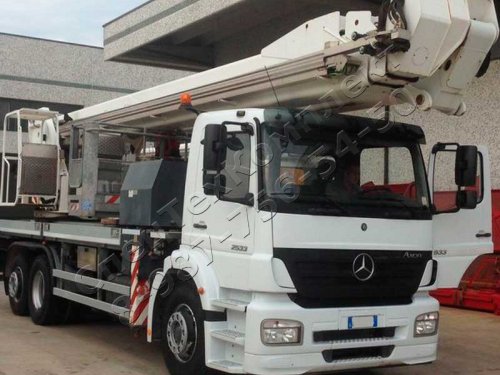 Автовышка 26м на шасси Mercedes 2633